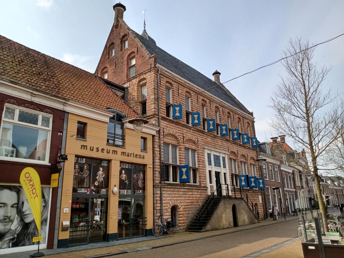 Wellnesshuis Met Hottub, Ligbad En Grote Tuin Villa Tzummarum Kültér fotó